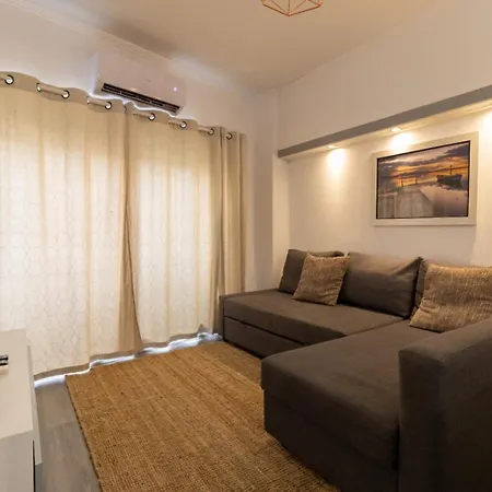 Апартаменти Cozy Flat Near Oura Албуфейра